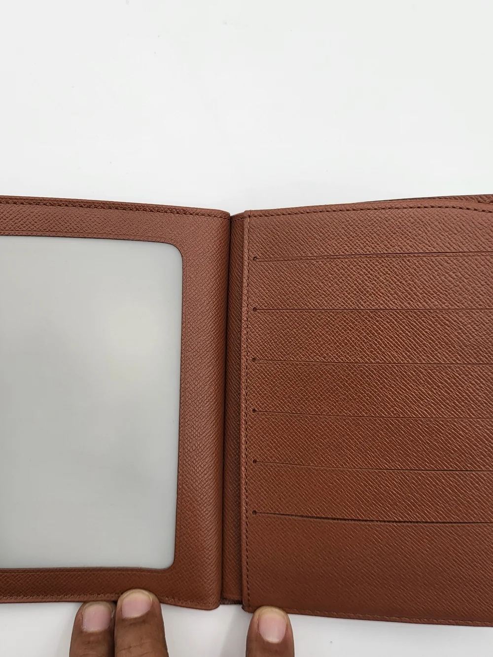 LOUIS VUITTON Monogram Canvas Passport Cover.Authentic..